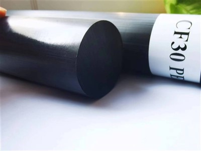 Care este permeabilitatea magnetică a Peek Rod Natural?